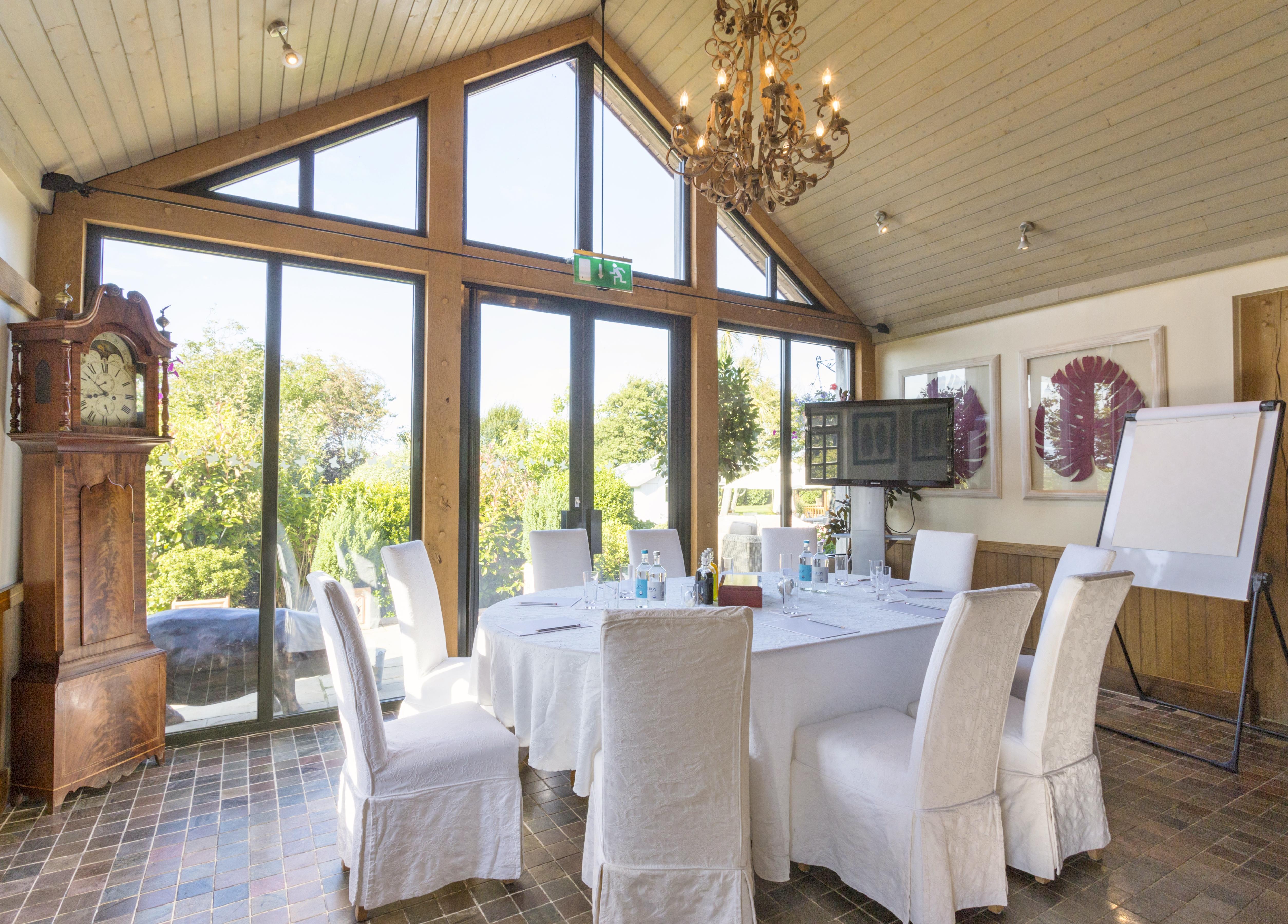The Farmhouse Hotel And Restaurant Saint Saviour Esterno foto