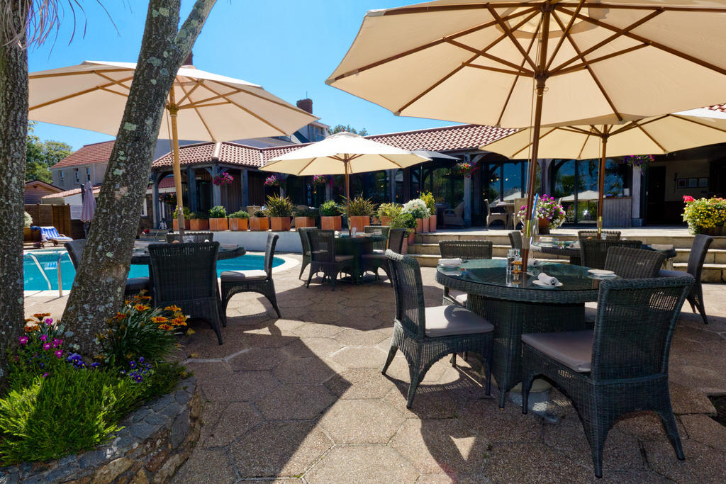 The Farmhouse Hotel And Restaurant Saint Saviour Servizi foto