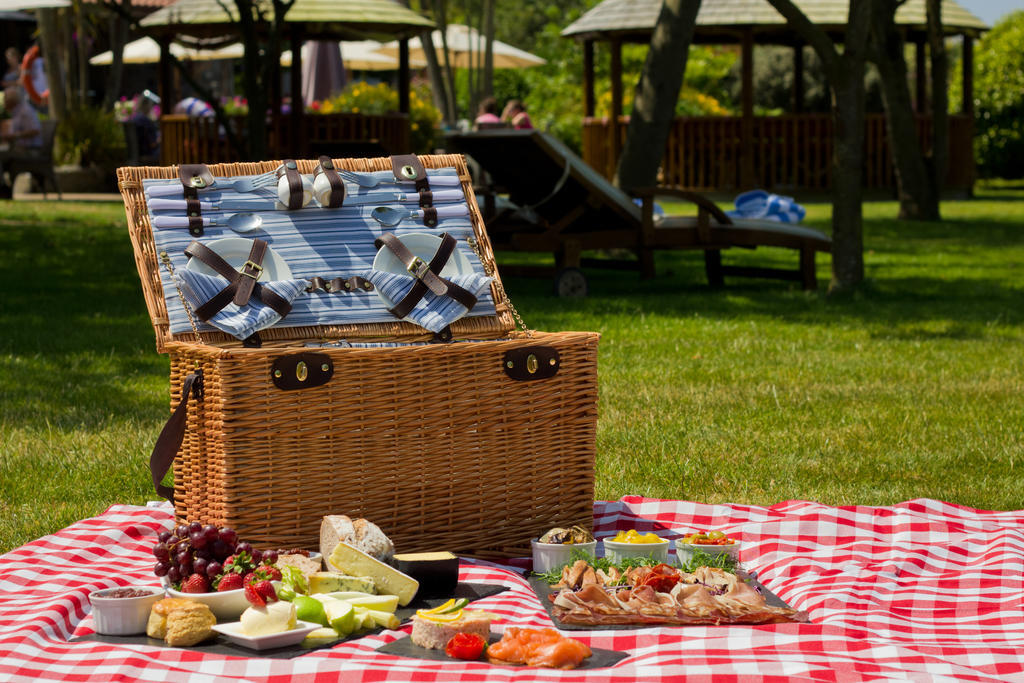 The Farmhouse Hotel And Restaurant Saint Saviour Servizi foto