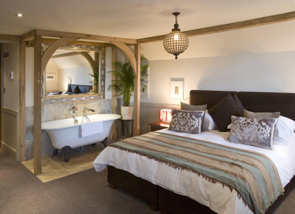The Farmhouse Hotel And Restaurant Saint Saviour Camera foto